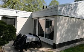 Rustige, gelijkvloerse vakantiewoning met 2 slaapkamers in Simpelveld, Zuid-Limburg